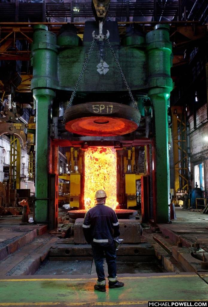 Sheffield Forgemasters Feature. A 10000 tonne forging press forges a 1300°c ingot.